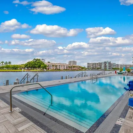 Hyde Beach House: Luxury Oceanside Resort with Rooftop Amenities Hollywood Exterior photo