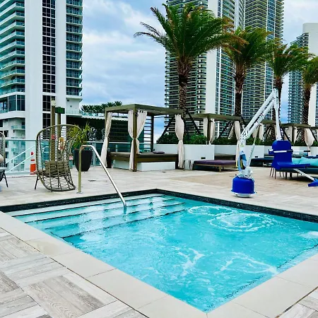 Hyde Beach House: Luxury Oceanside Resort with Rooftop Amenities Hollywood Exterior photo